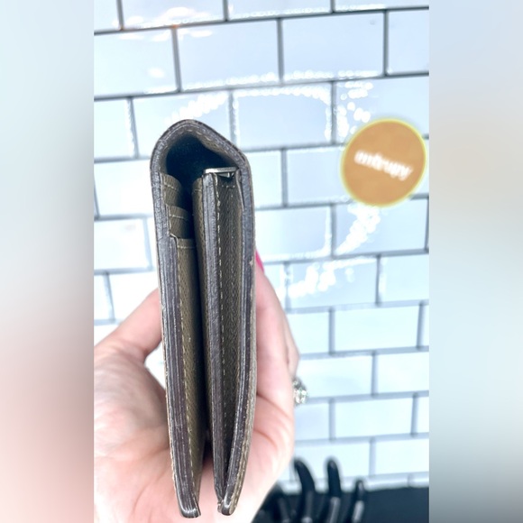 Authentic Louis Vuitton Brazza Tiaga Leather Wallet - Picture 9 of 12